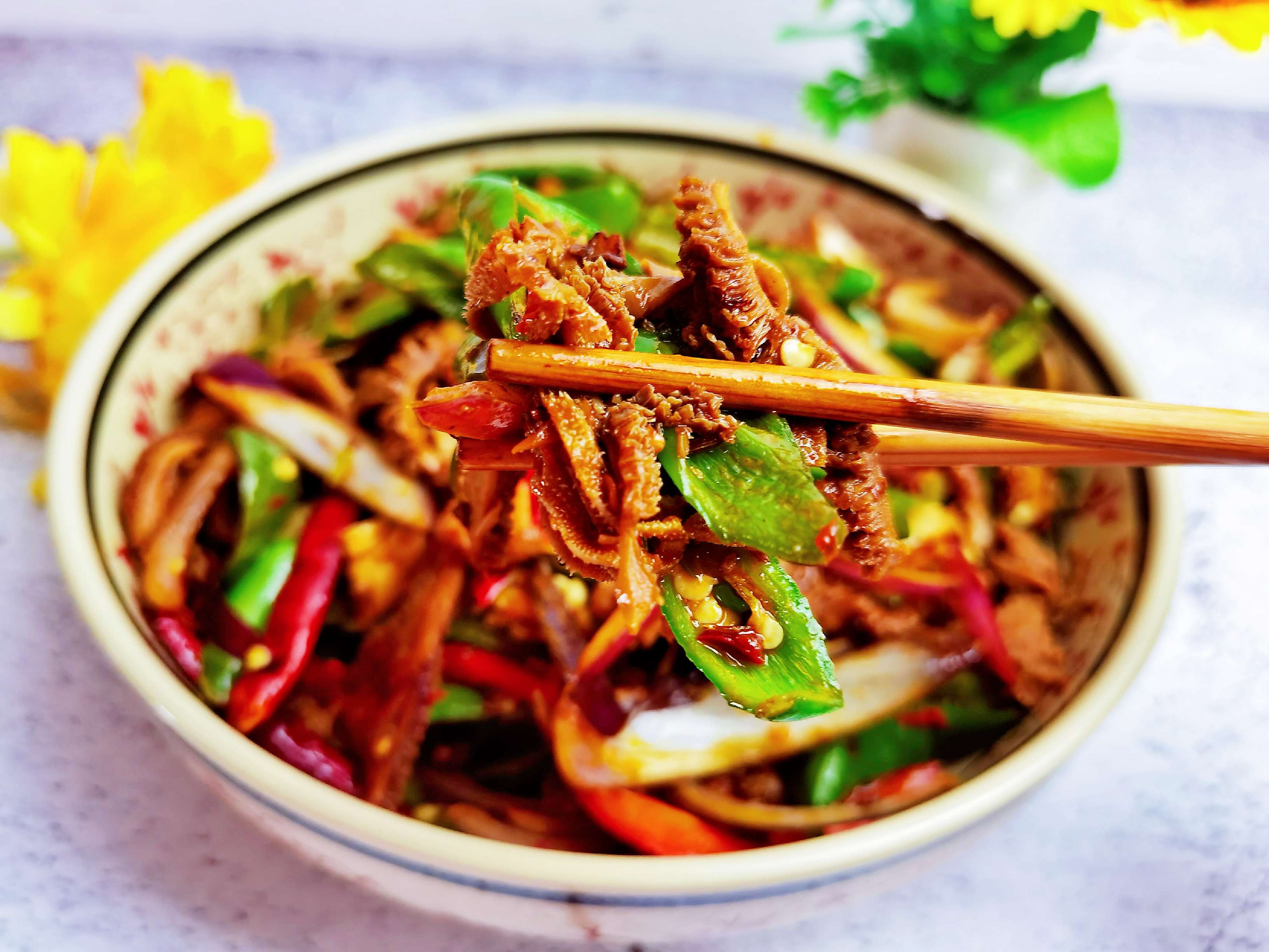 毛肚不要只來燙火鍋，做成香辣味，又嫩又脆又下飯的做法-香辣味炒菜譜