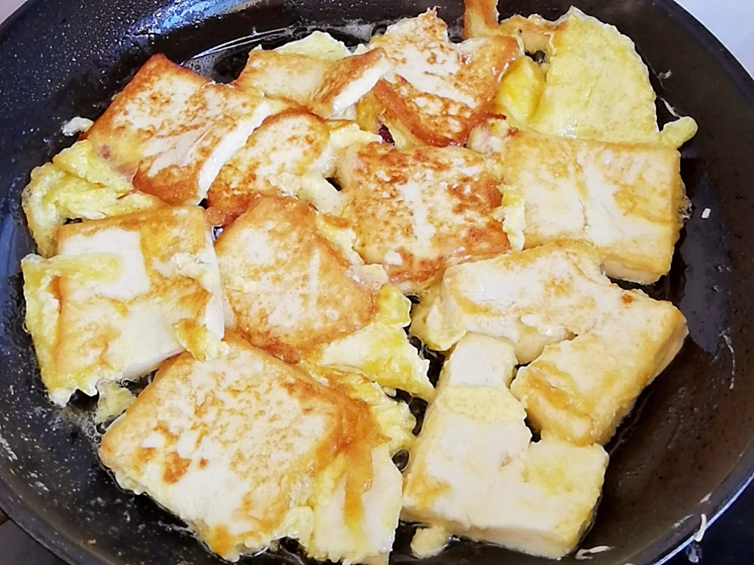 冬日暖胃家常菜－豆腐粉絲煲，葷素搭配，經(jīng)濟實惠又美味的做法-咸鮮味炒菜譜