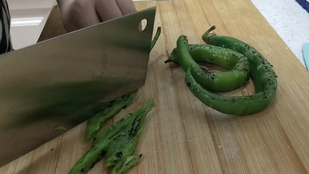 輕松get皮蛋新做法－燒椒皮蛋的做法-家常味拌菜譜