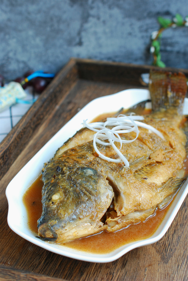 醬燜羅非魚的做法-醬香味燜菜譜