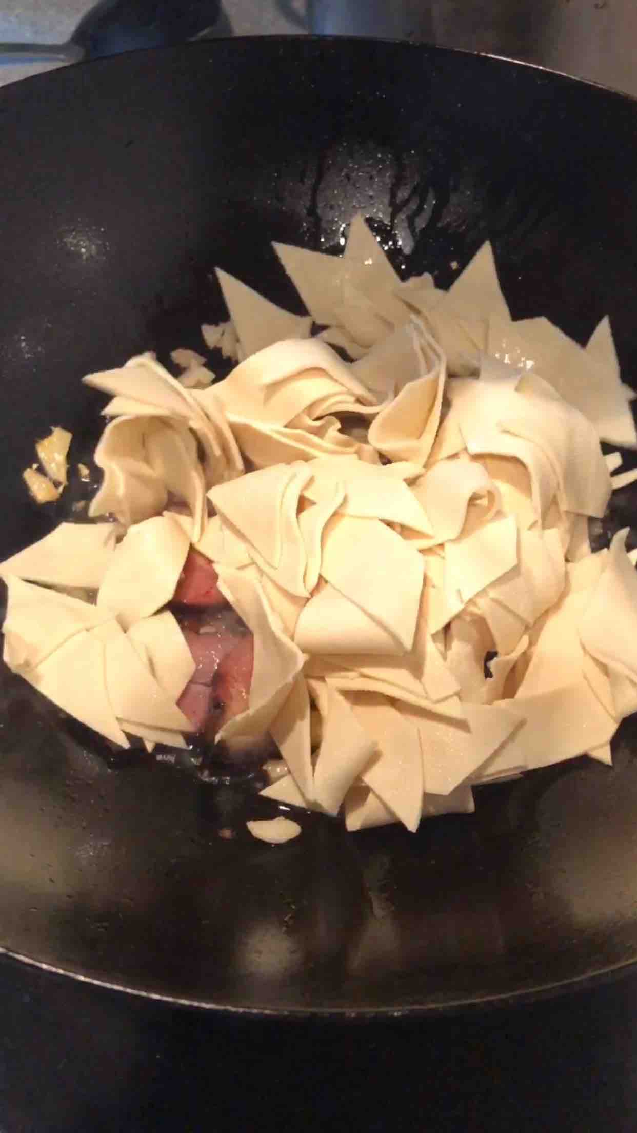 老臘肉豆皮的做法-家常味炒菜譜