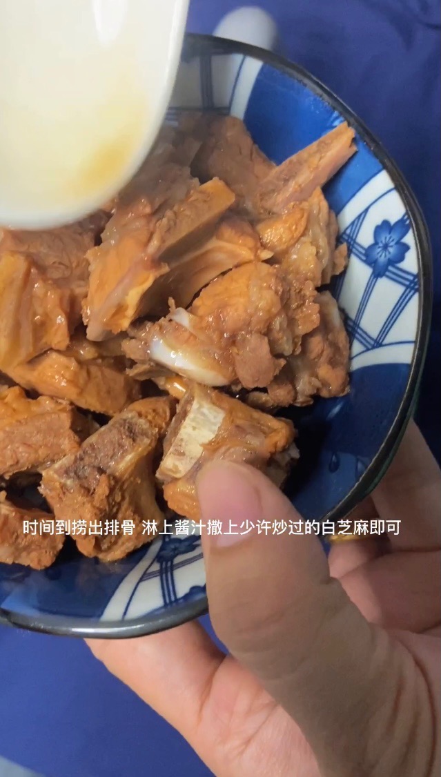 懶人宿舍黨小白輕松解鎖大菜——醬排骨的做法-醬香味煮菜譜