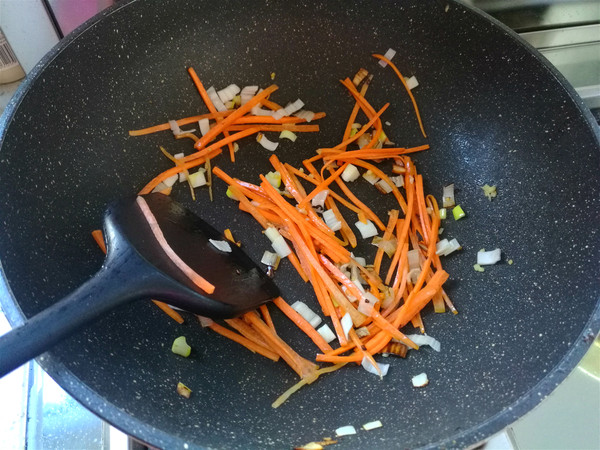 蒜薹木耳炒雞蛋的做法-家常味炒菜譜