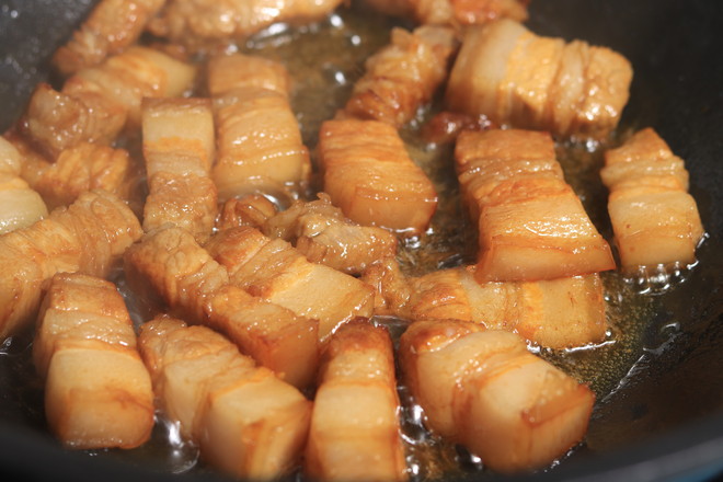 五花肉燉土豆的做法-家常味燉菜譜