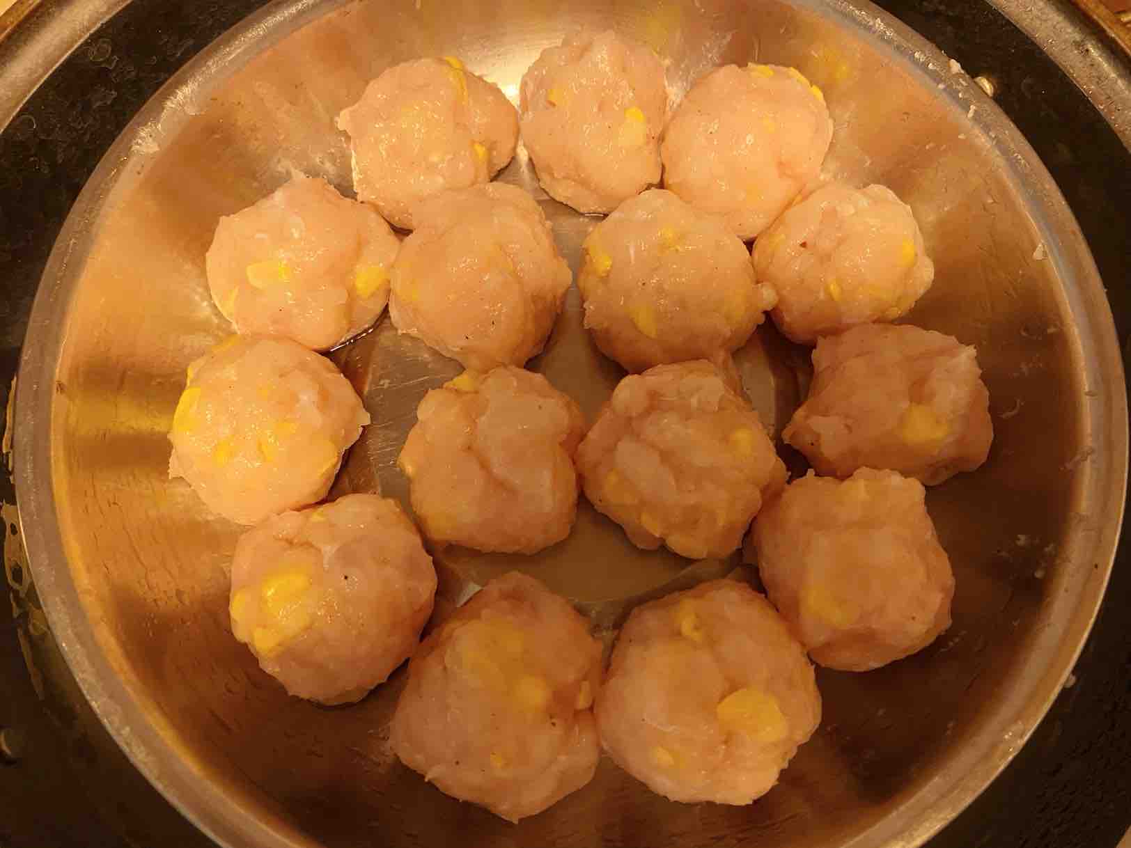 自制粟米魚丸拌西蘭花的做法-家常味蒸菜譜