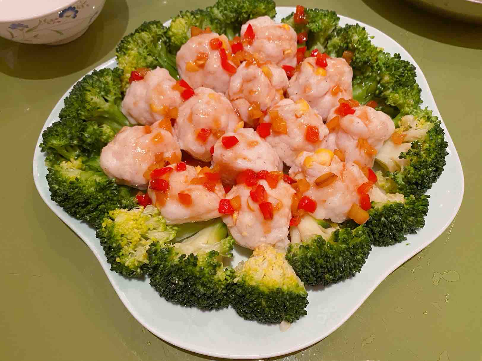 自制粟米魚丸拌西蘭花的做法-家常味蒸菜譜