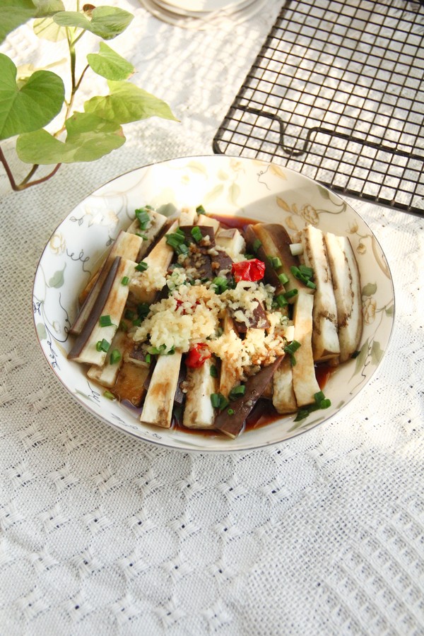 蒜香軟糯的蒸茄子的做法-蒜香味蒸菜譜