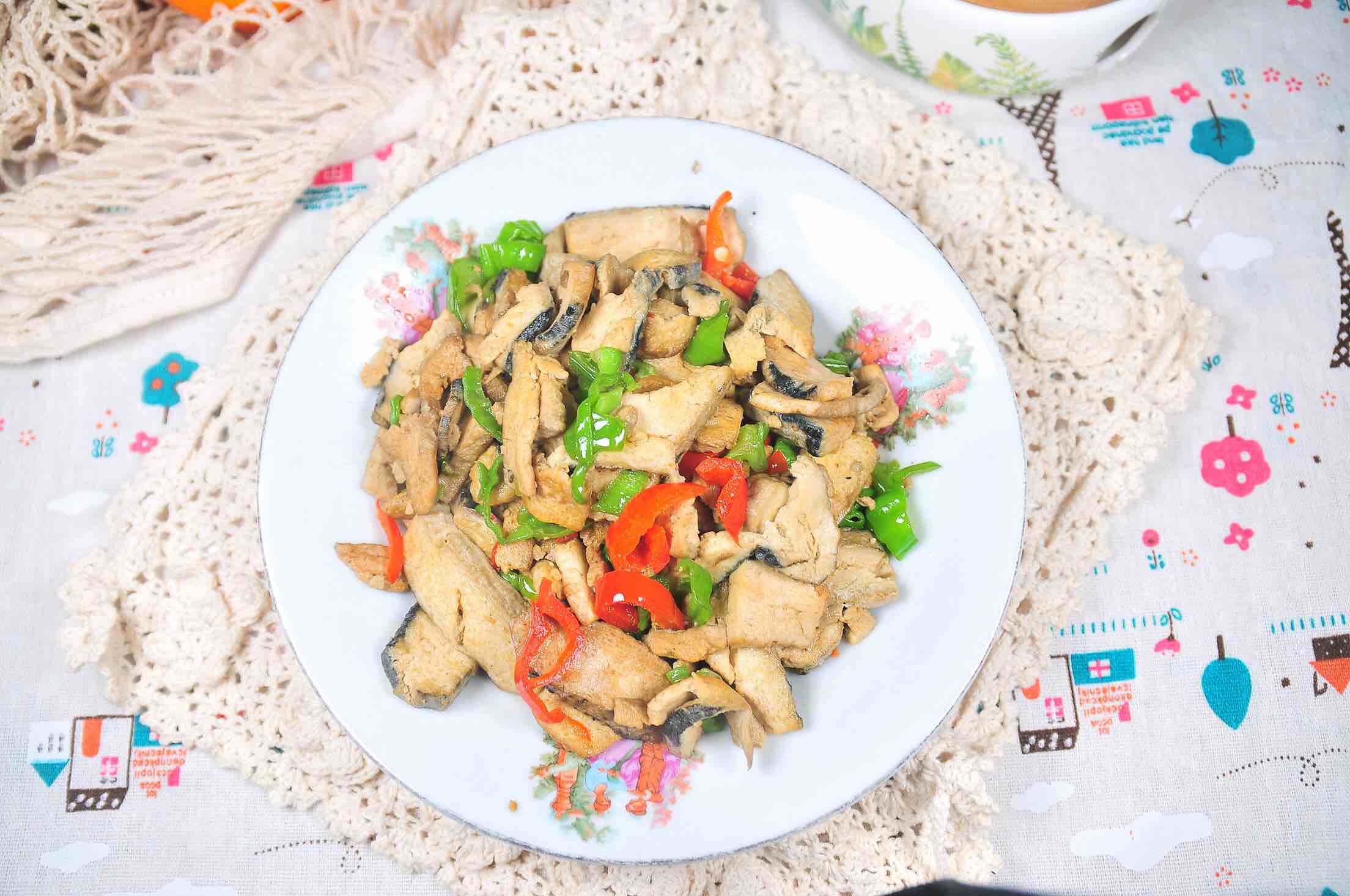 雙椒臭豆腐的做法-家常味炒菜譜