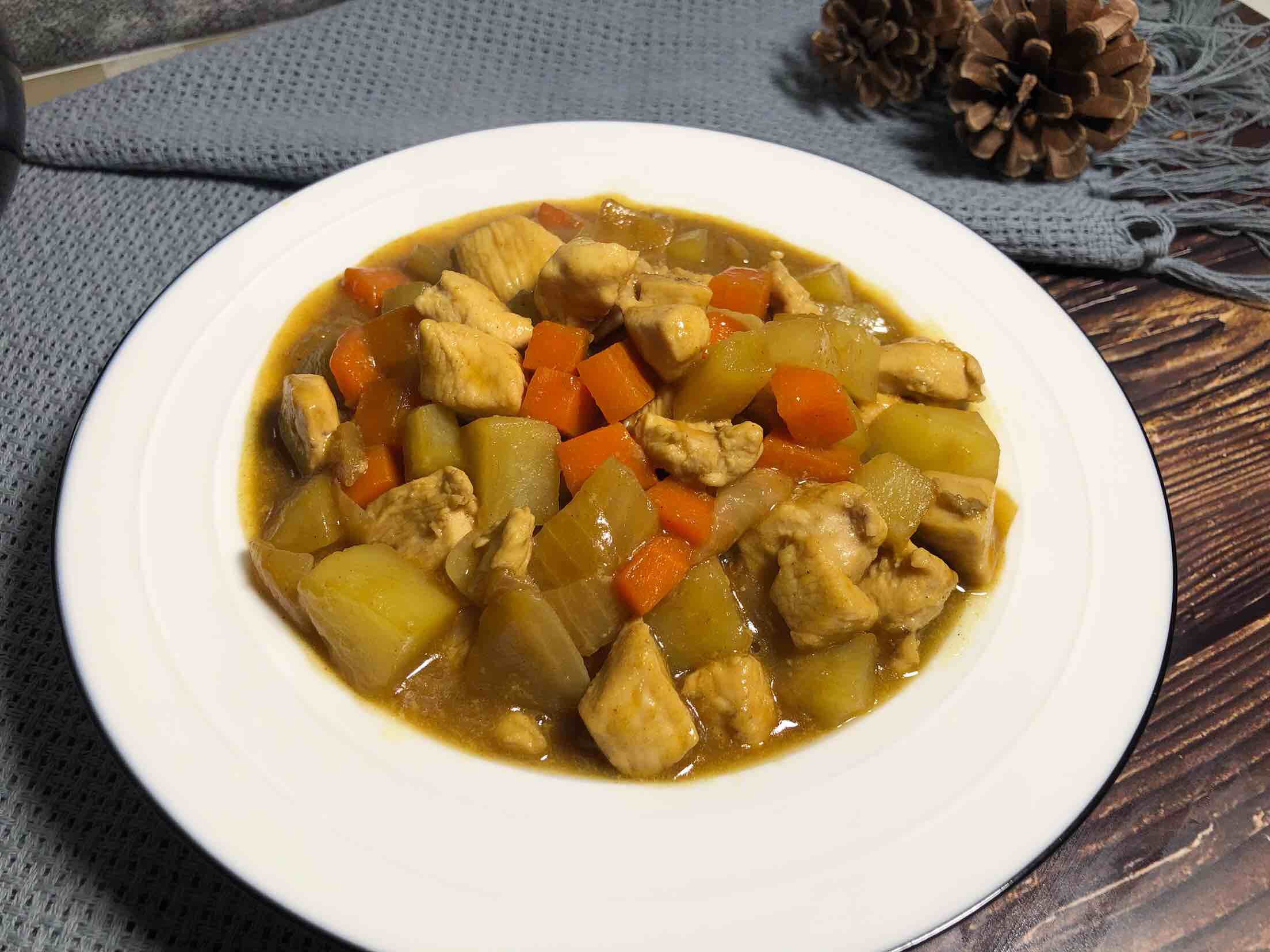 好吃又下飯的咖喱雞丁的做法-咖喱味炒菜譜