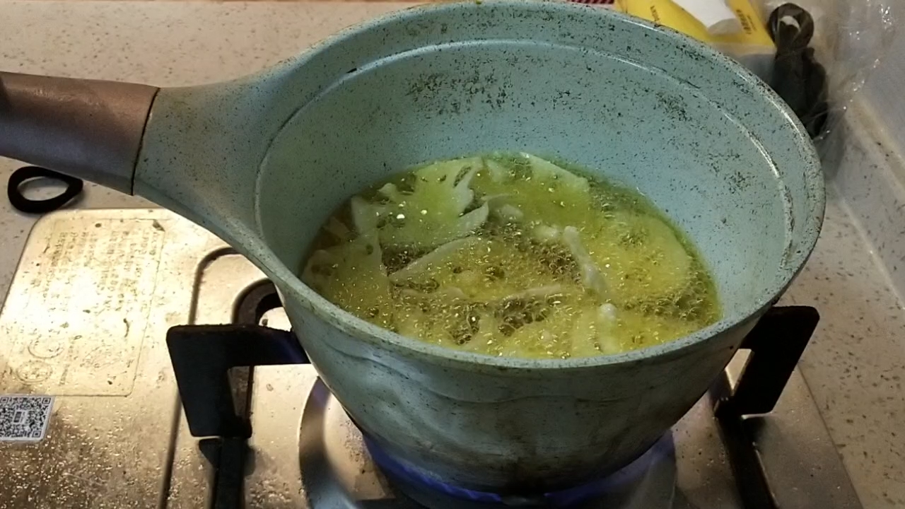 網紅小零食香酥藕片的做法-家常味炸菜譜