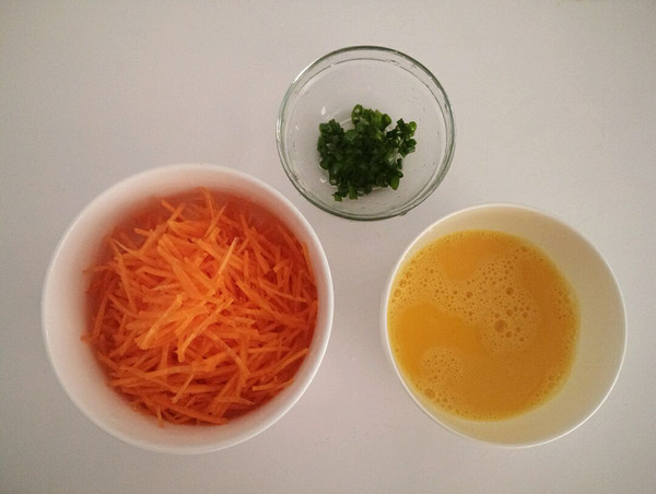 胡蘿卜雞蛋餅的做法-家常味烙菜譜