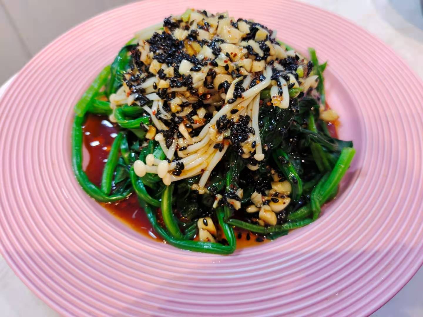 酸香開胃的涼拌菠菜的做法-家常味拌菜譜