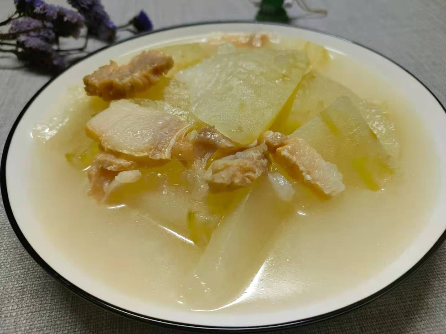 咸肉燉冬瓜的做法-咸鮮味燉菜譜-易網健康養生網 咸肉燉冬瓜的做法-咸鮮味燉菜譜