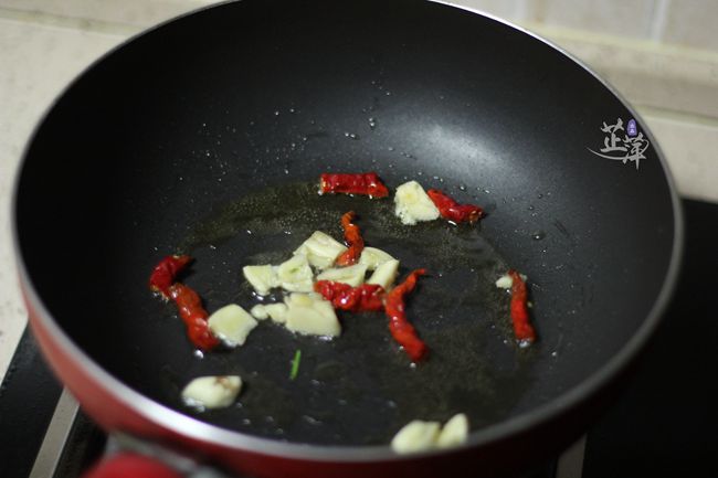 金湯水煮牛肉的做法-酸辣味炒菜譜