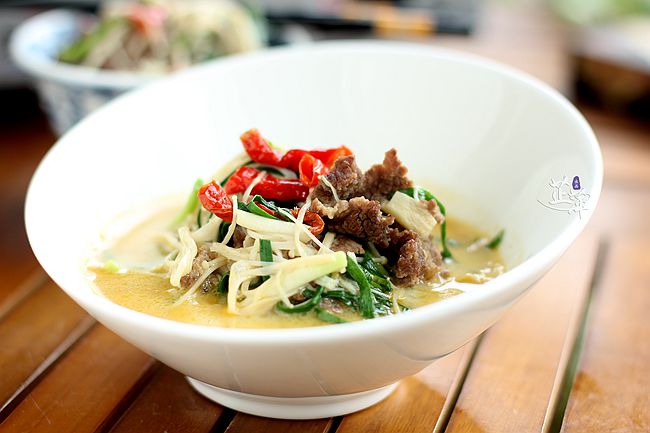 金湯水煮牛肉的做法-酸辣味炒菜譜