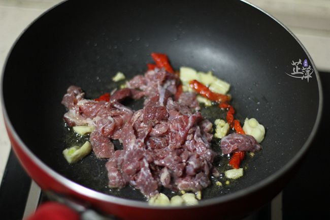 金湯水煮牛肉的做法-酸辣味炒菜譜