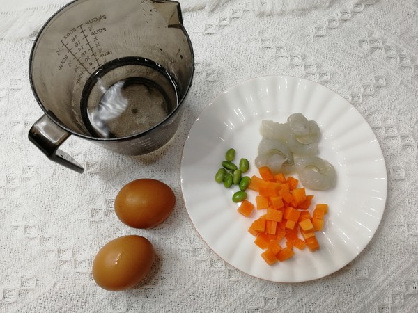 毛豆胡蘿卜蝦仁水蒸蛋的做法-咸鮮味蒸菜譜