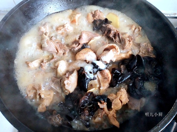 大盤雞的做法-家常味燉菜譜