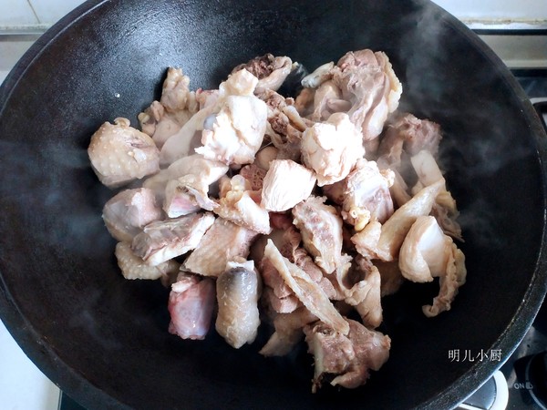 大盤雞的做法-家常味燉菜譜