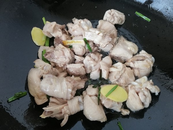 黃燜雞的做法-家常味燉菜譜