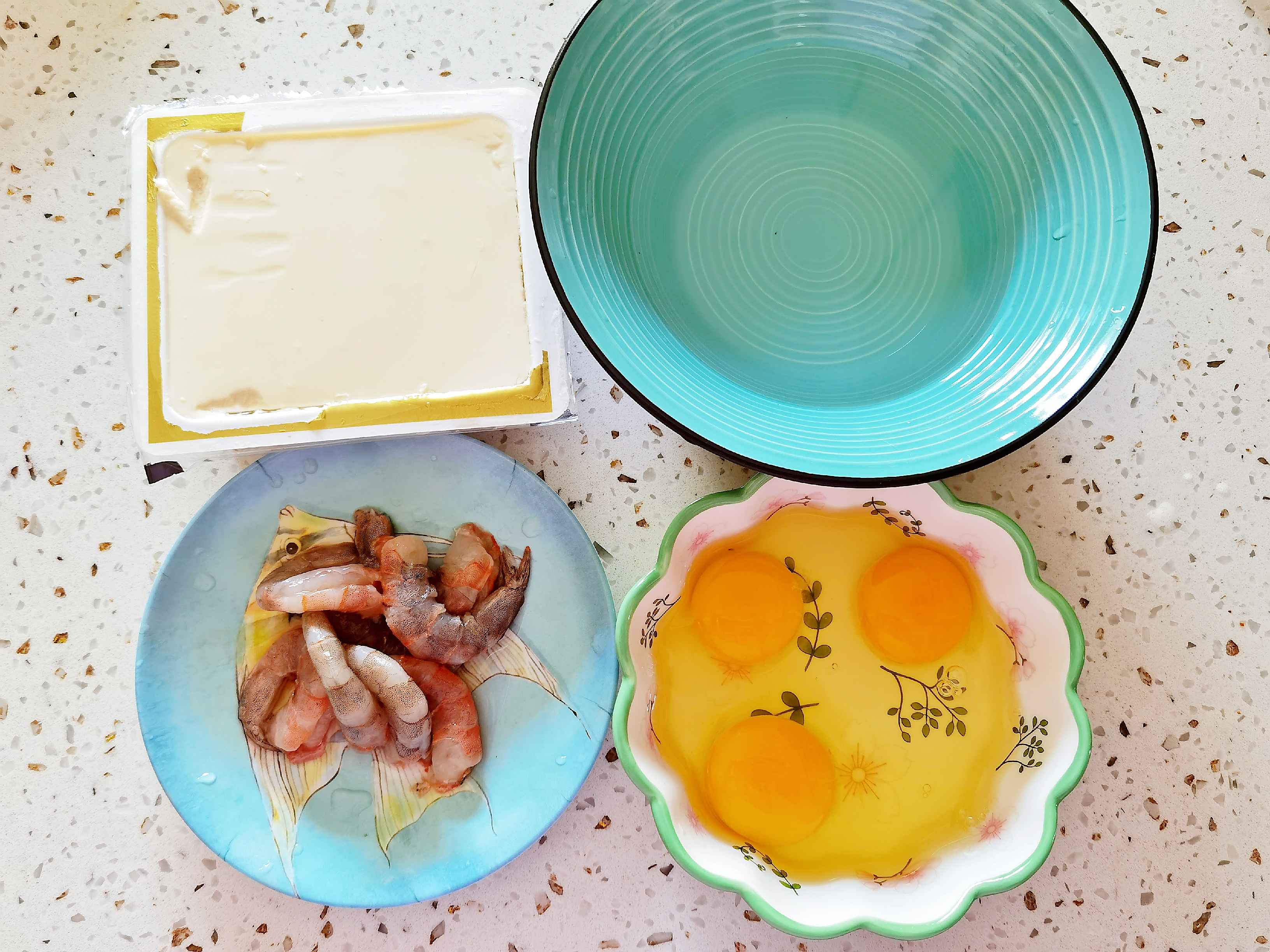 不用蓋保鮮膜的蝦仁豆腐雞蛋糕,Q彈嫩滑超鮮美的做法-咸鮮味蒸菜譜-易網<a href=http://www.gyfww.com/ target=_blank class=infotextkey>健康養生</a>網 不用蓋保鮮膜的蝦仁豆腐雞蛋糕,Q彈嫩滑超鮮美的做法-咸鮮味蒸菜譜