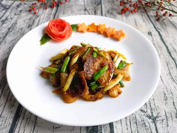 家常蒜苗回鍋肉的做法-家常味炒菜譜