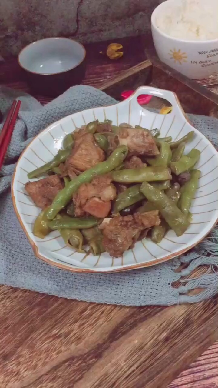 排骨燒豆角的做法-家常味燉菜譜