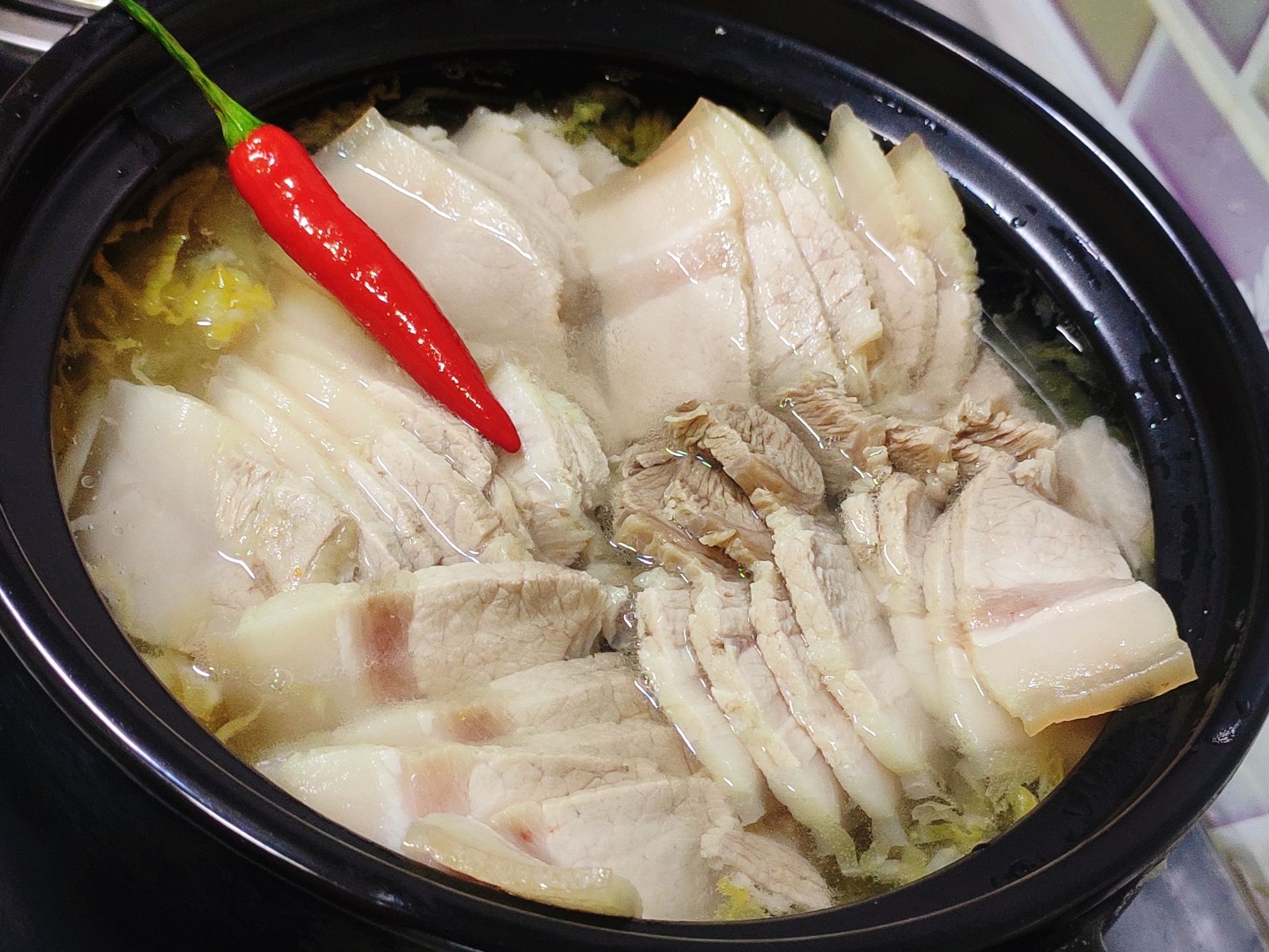 肥而不膩的酸菜川白肉的做法-咸鮮味燉菜譜