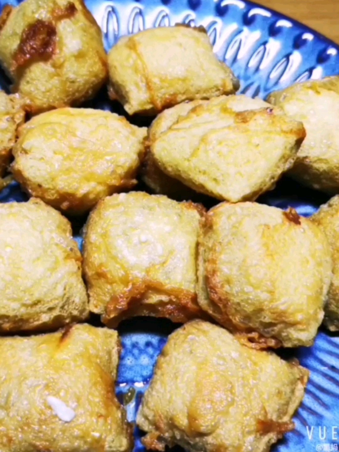 雞蛋裹油豆腐的做法-家常味炸菜譜