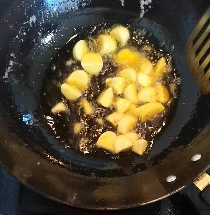 香辣干鍋排骨的做法-香辣味炒菜譜