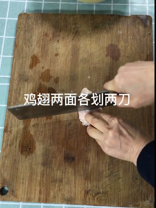 比可樂雞翅還要好吃的菠蘿汁雞翅的做法-酸甜味燒菜譜