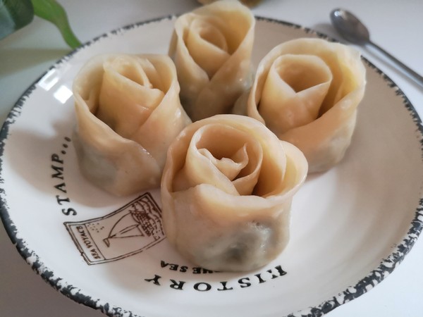 玫瑰花蒸餃，美味簡單，形狀似花，上桌就搶光的做法-咸鮮味蒸菜譜