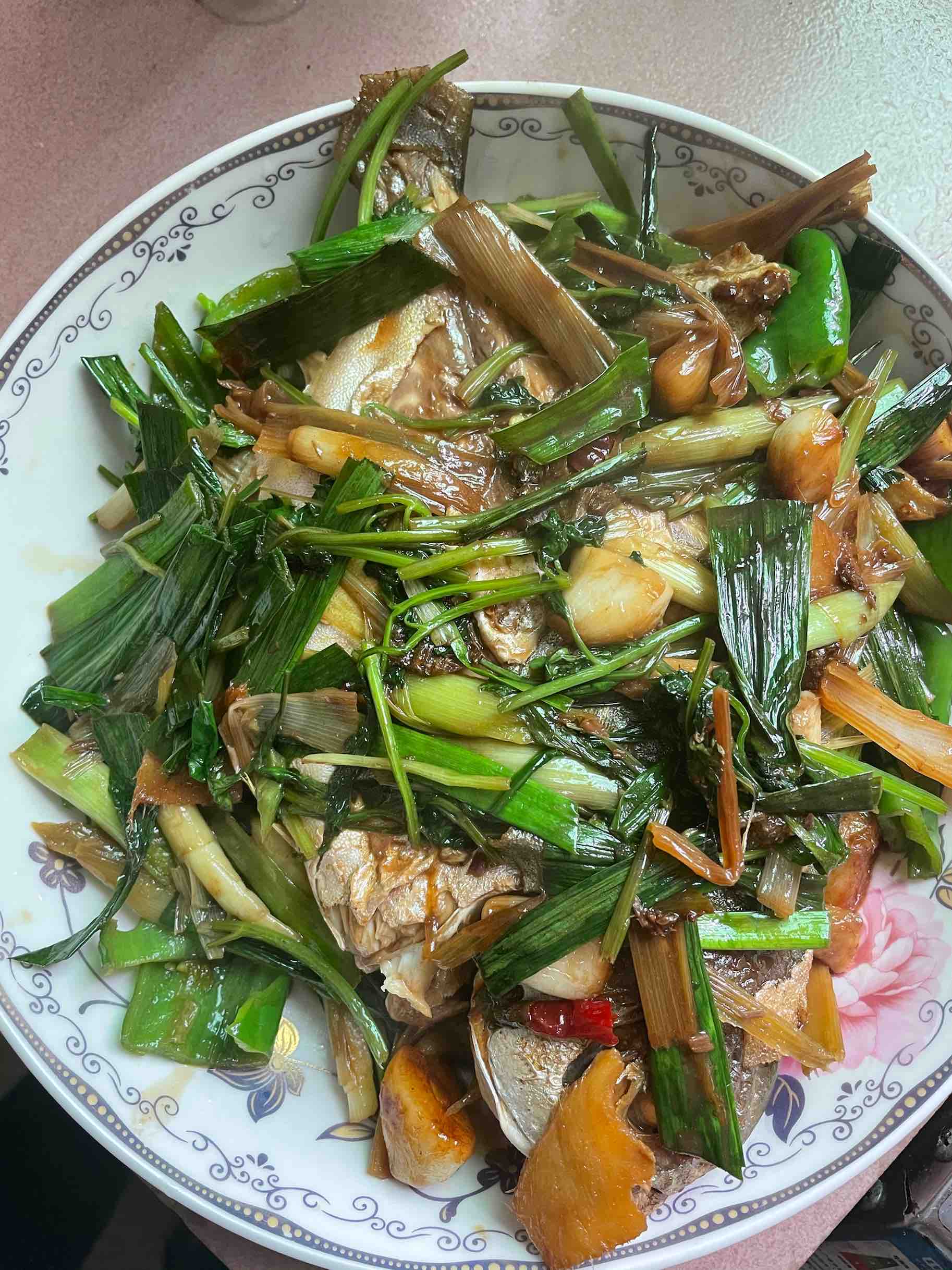 紅燒魚的做法-咸鮮味燒菜譜-易網健康養生網 紅燒魚的做法-咸鮮味燒菜譜