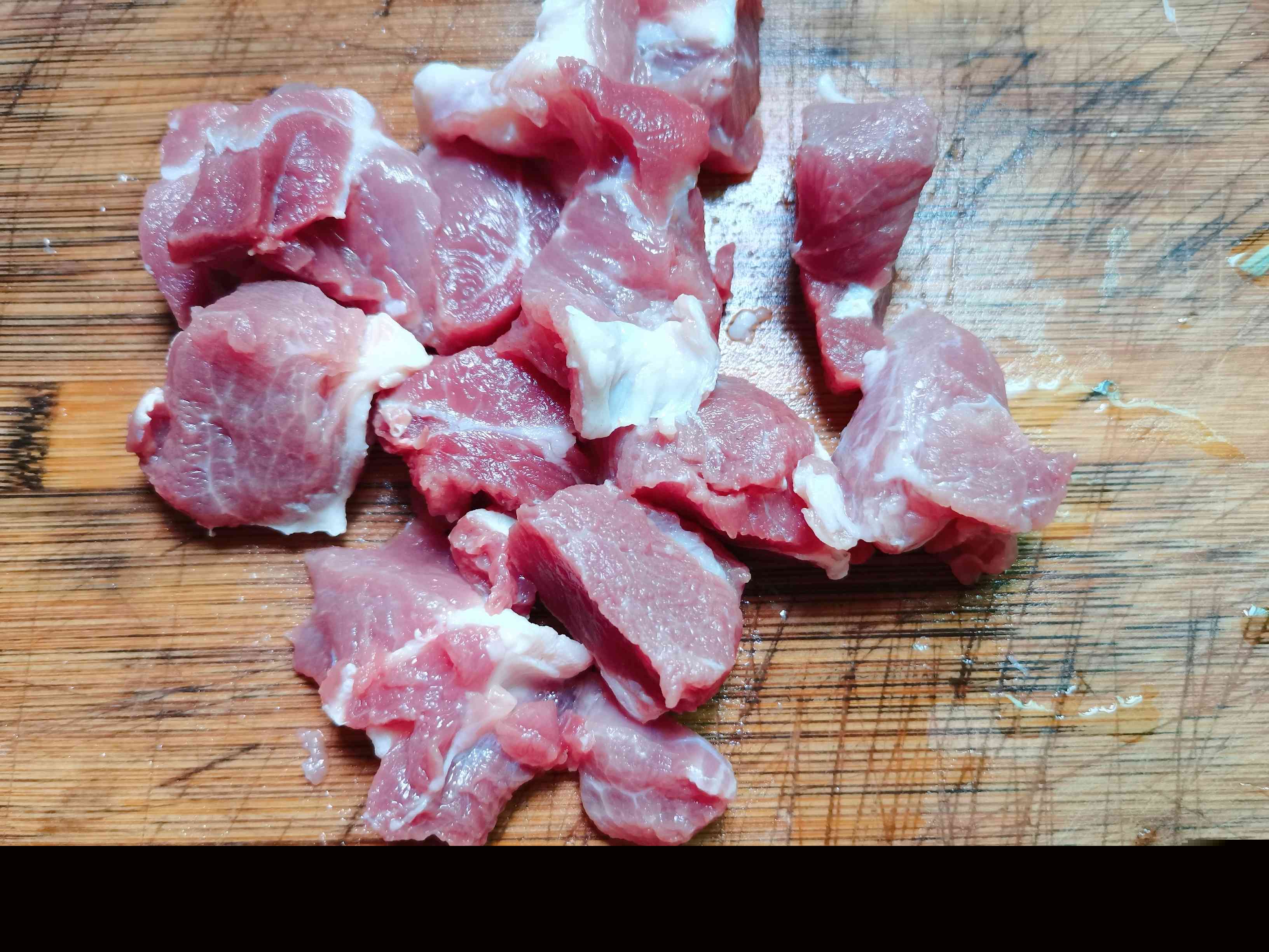 石橄欖燉肉的做法-家常味燉菜譜