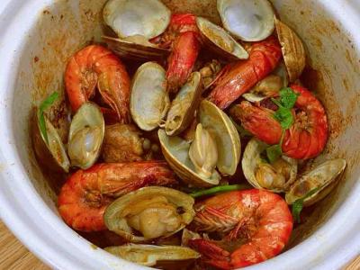 海鮮雞煲的做法-咸鮮味燜菜譜