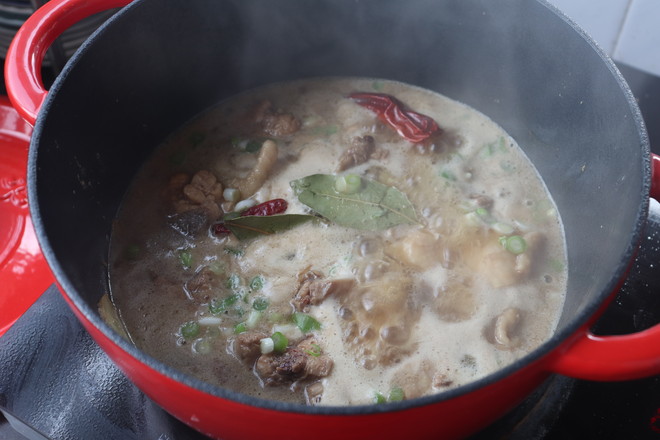 椰汁燉雞︱簡單上手鮮美多汁的做法-家常味燉菜譜