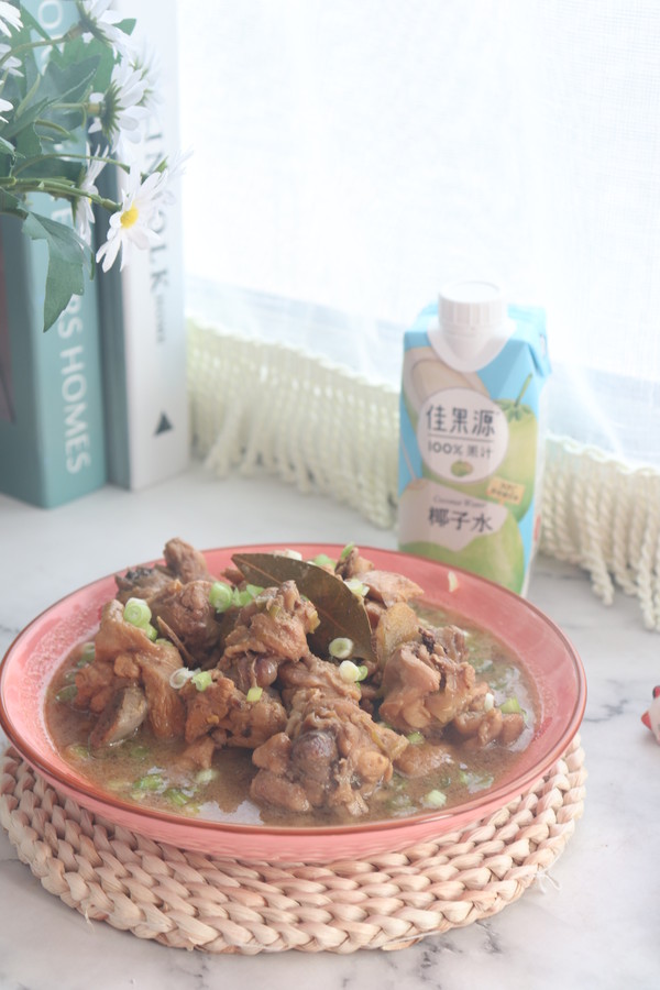 椰汁燉雞︱簡單上手鮮美多汁的做法-家常味燉菜譜