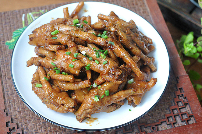 電飯鍋雞爪煲的做法-咸鮮味燒菜譜