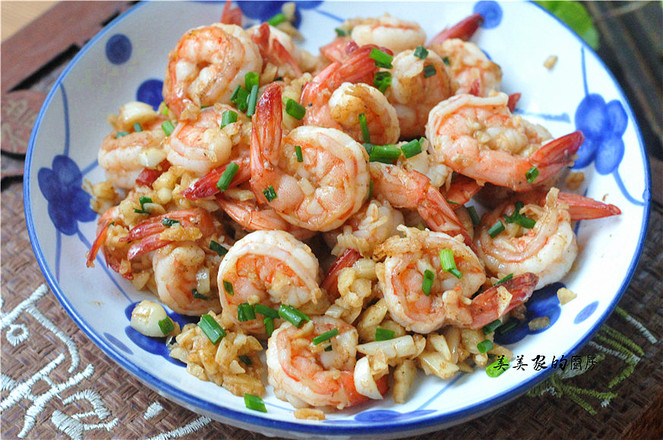 蒜香黃油蝦的做法-蒜香味炒菜譜