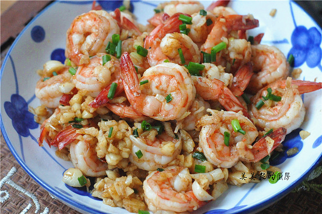 蒜香黃油蝦的做法-蒜香味炒菜譜