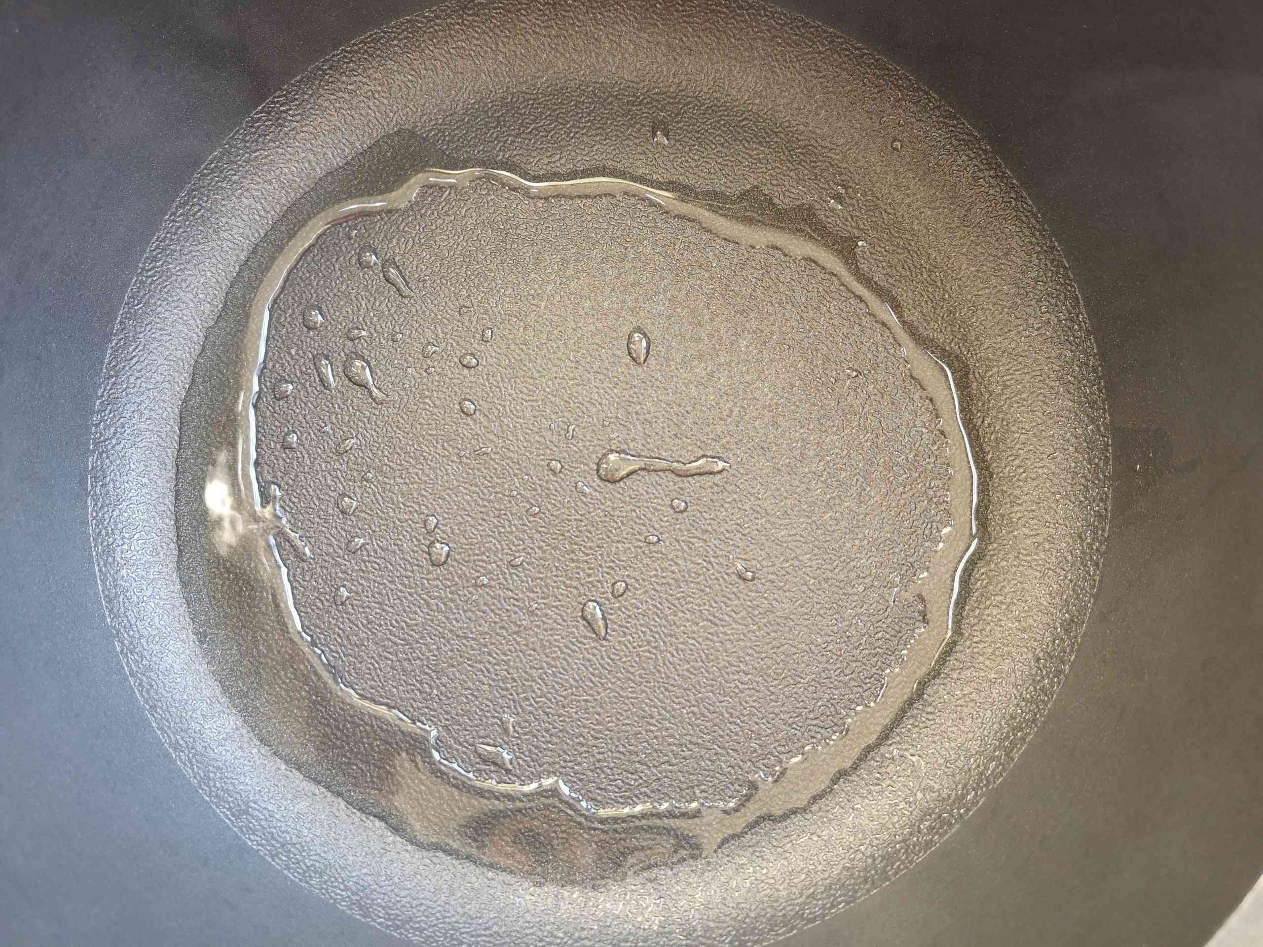 超簡單、美味的栗子黃燜雞，家人每周都讓我做一次的做法-咸鮮味煮菜譜