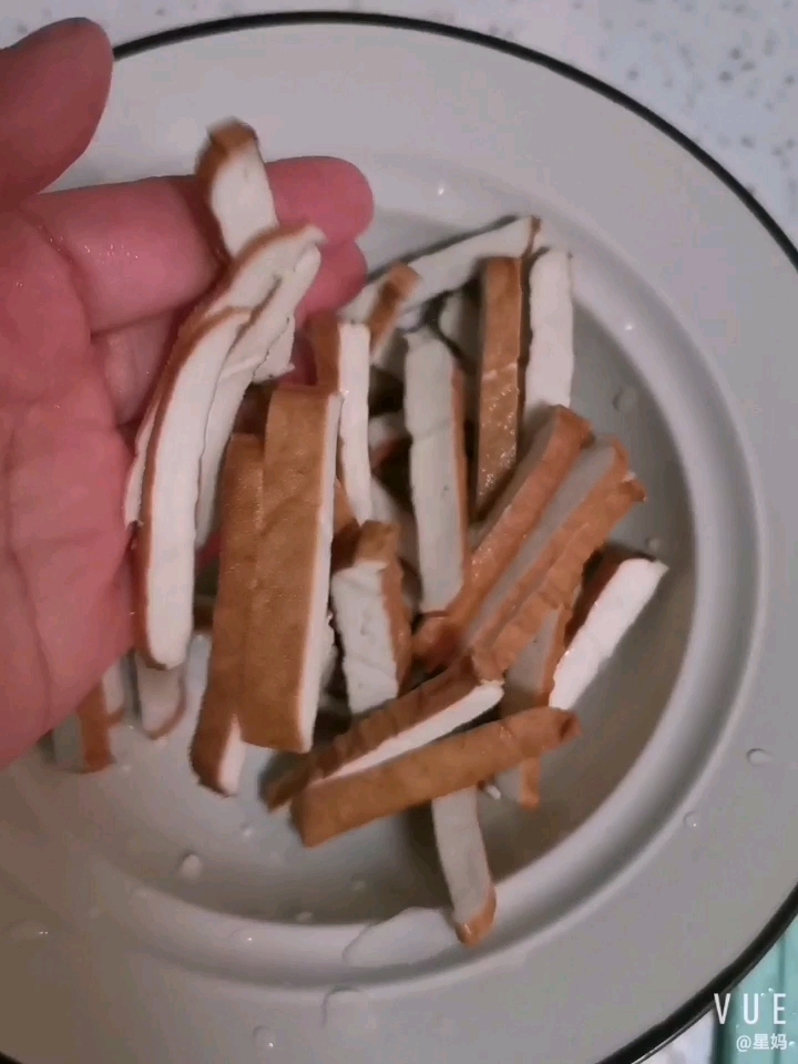 茭菜炒豆腐的做法-家常味炒菜譜