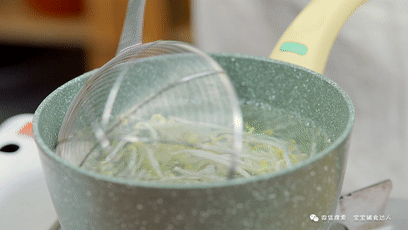 煎蛋裙帶菜湯  寶寶輔食食譜的做法-家常味煮菜譜