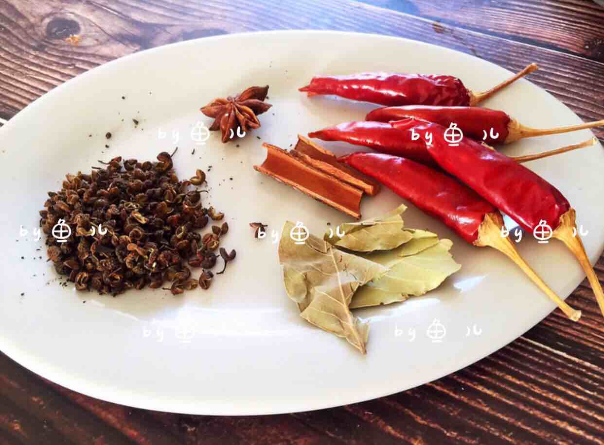 鹵雞翅的做法-家常味煮菜譜