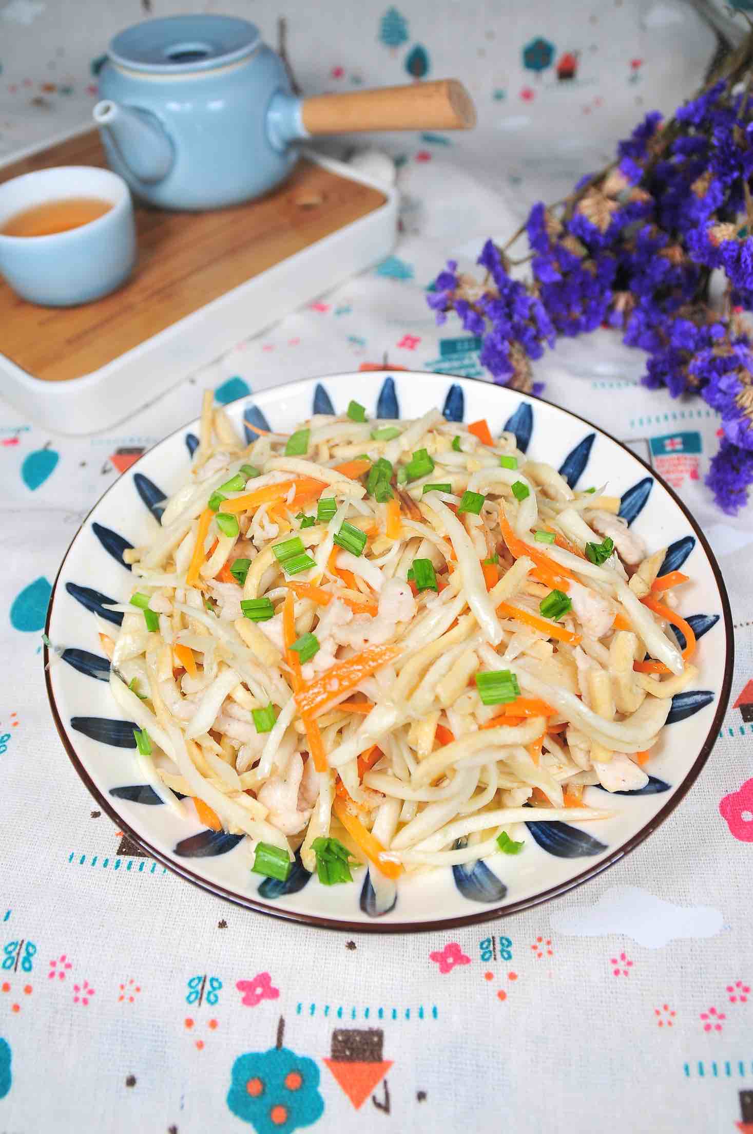 茭瓜炒雞絲的做法-家常味炒菜譜-易網健康養生網 茭瓜炒雞絲的做法-家常味炒菜譜