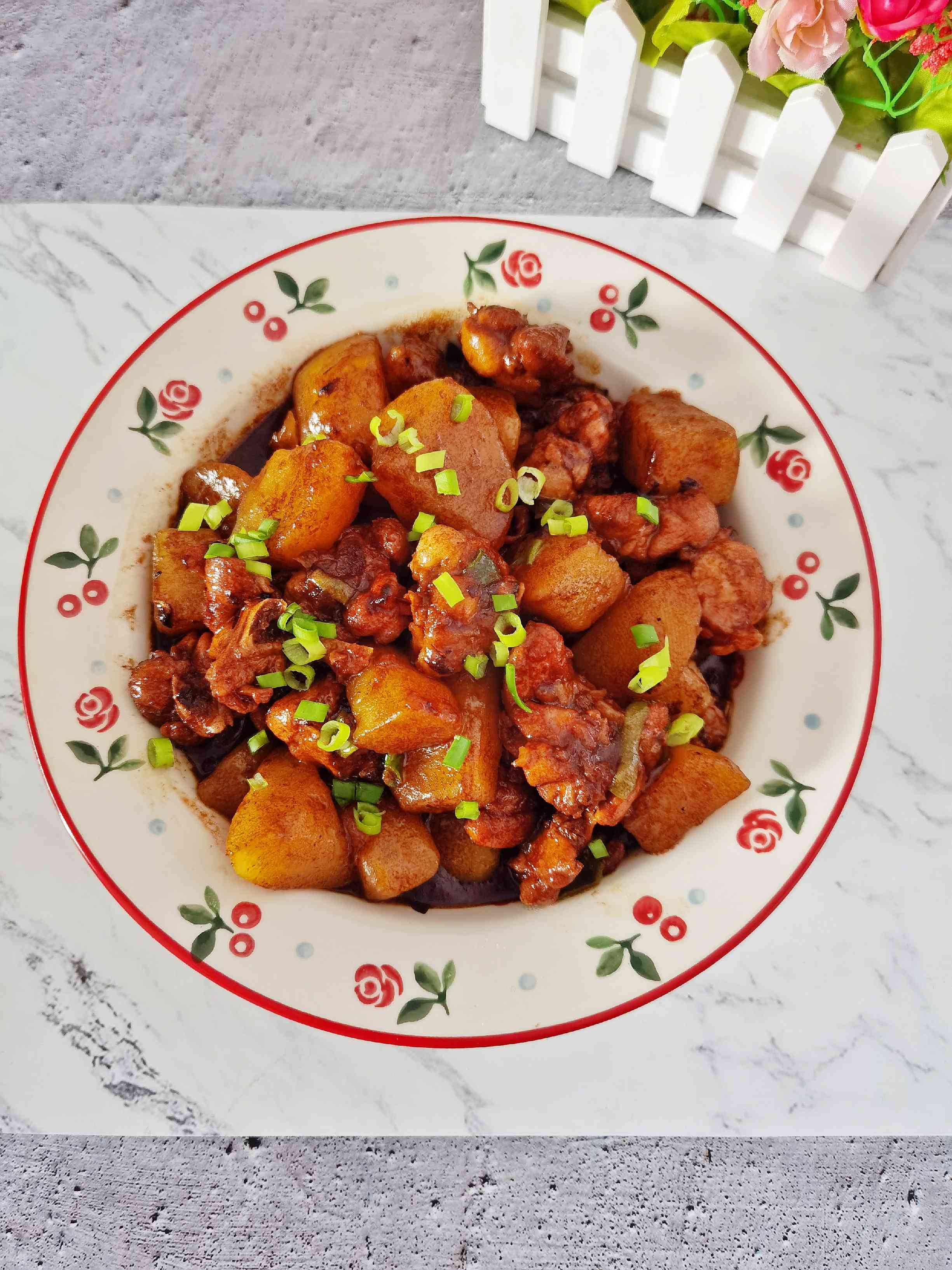 懶人版蔥油雞腿，做法簡(jiǎn)單，鮮嫩多汁超下飯的做法-咸鮮味燉菜譜