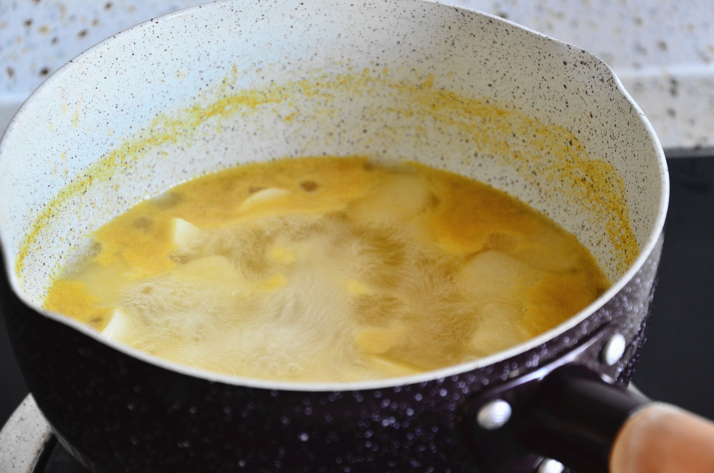 菠蘿汁燉山藥的做法-酸甜味煮菜譜