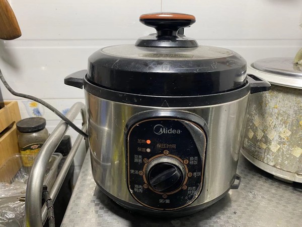 #冬至大如年#板栗燉雞的做法-家常味燉菜譜