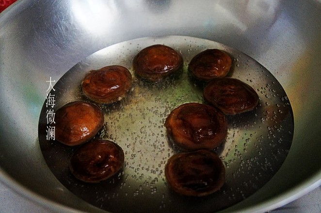 蒜蓉粉絲蒸香菇的做法-咸鮮味蒸菜譜