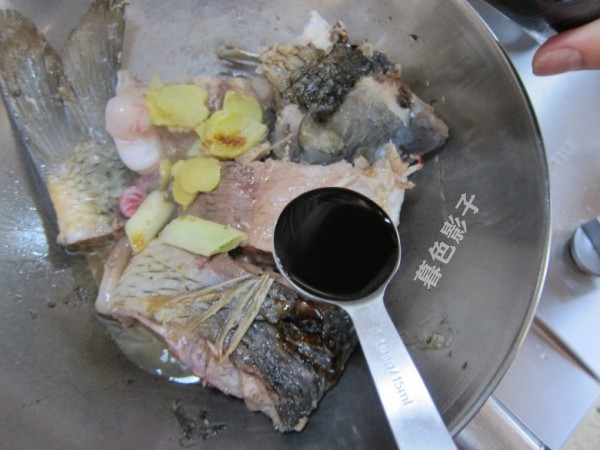 清燉鯉魚的做法-香辣味燉菜譜